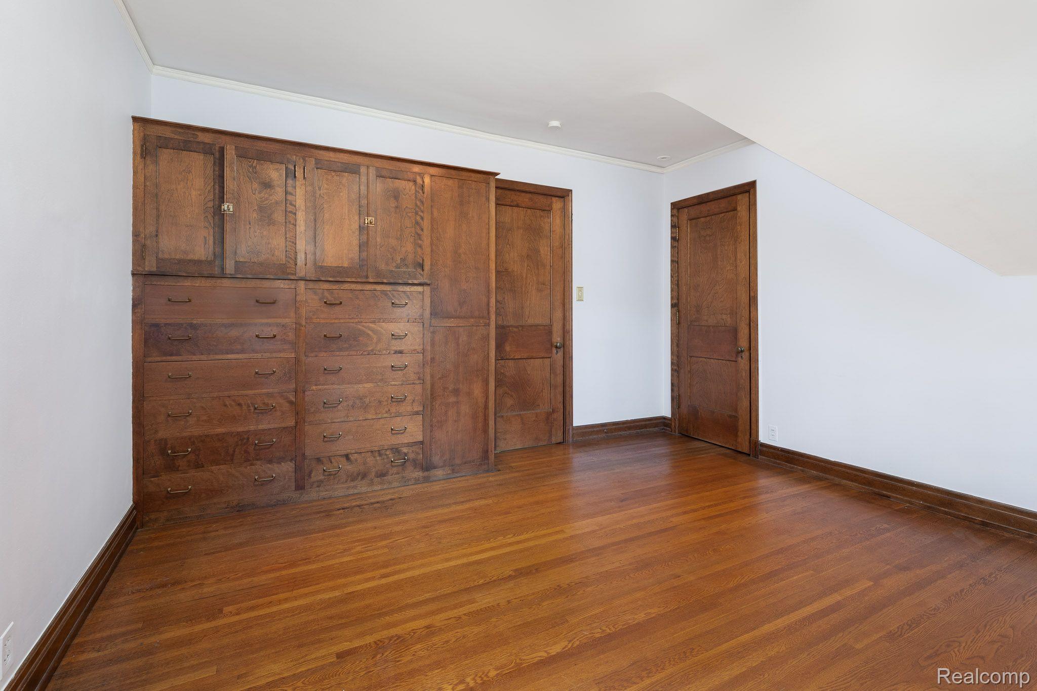 225 Touraine Road Grosse Pointe, MI 48236 - Photo 48 of 57 Gallery Image 48