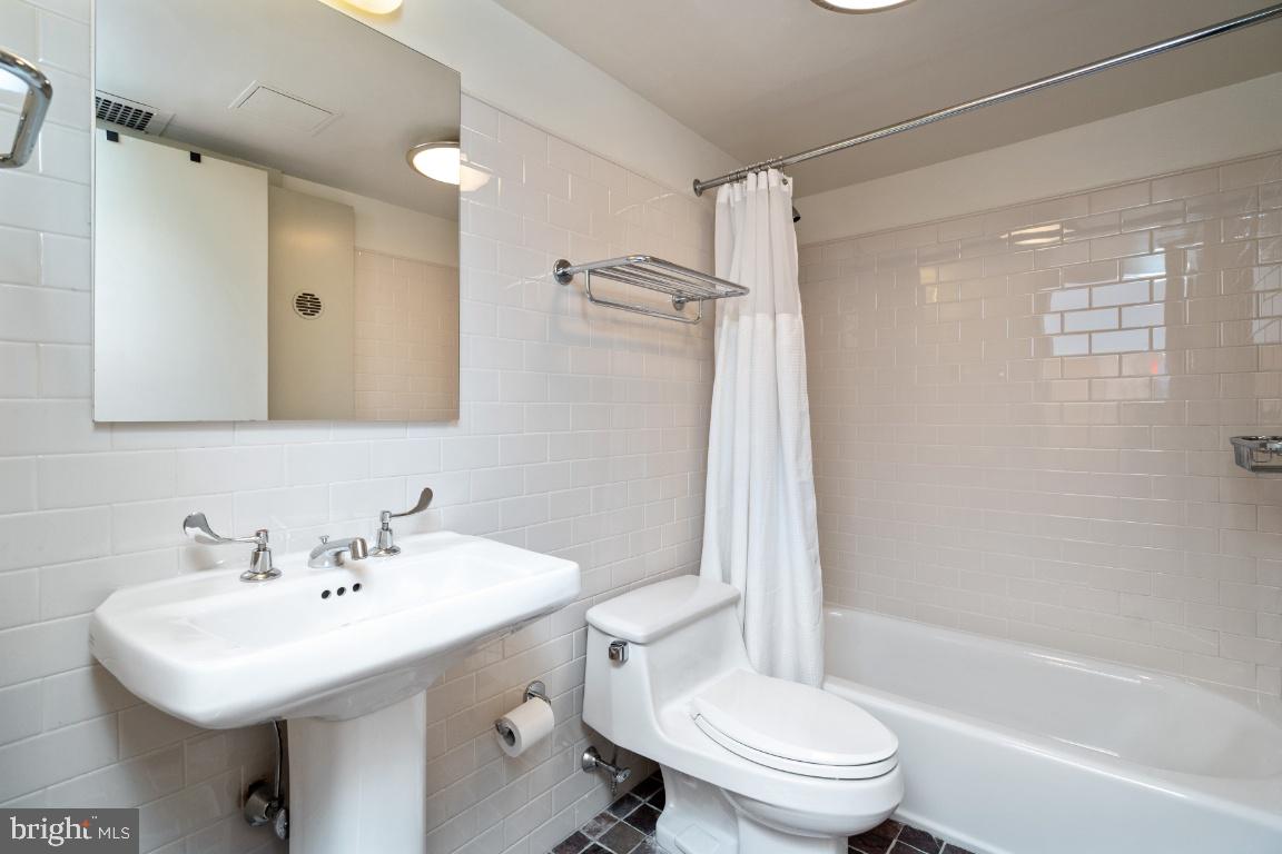 224 West Rittenhouse Square, Unit 2801 Philadelphia, PA 19103 - Photo 26 of 32 Gallery Image 26
