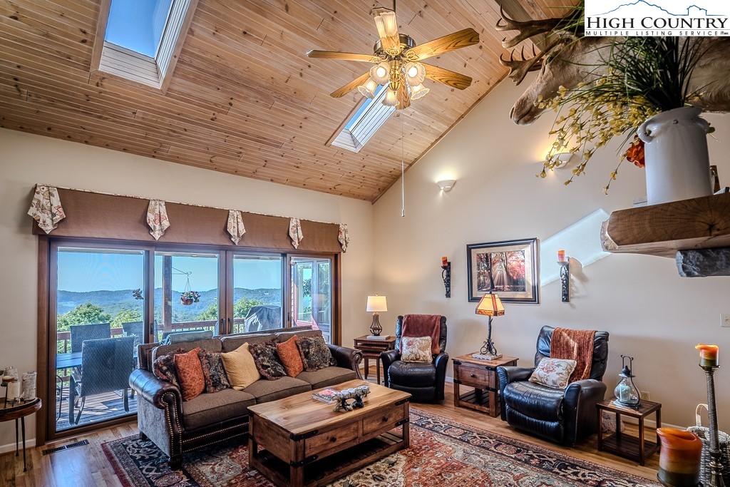362 Golden Ridge Road Blowing Rock, NC 28605 - Photo 10 of 50 Gallery Image 10