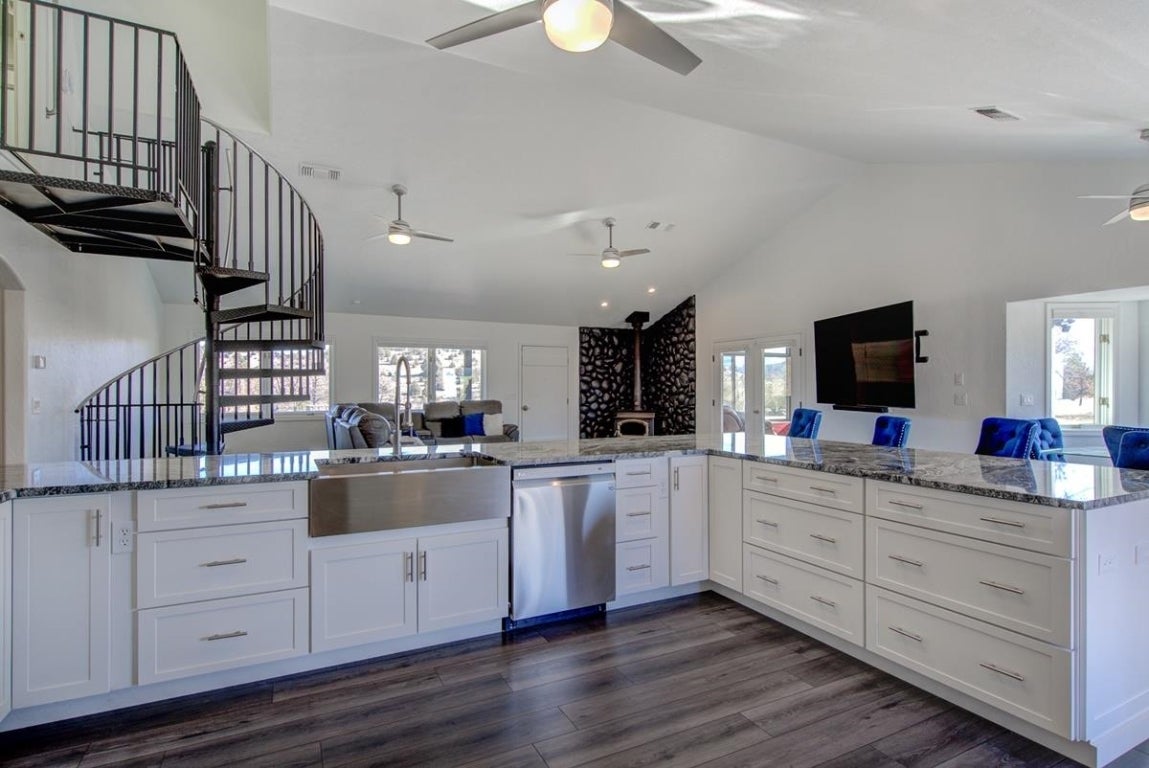23205 Slough Road Weed, CA 96094 - Photo 16 of 50 Gallery Image 16