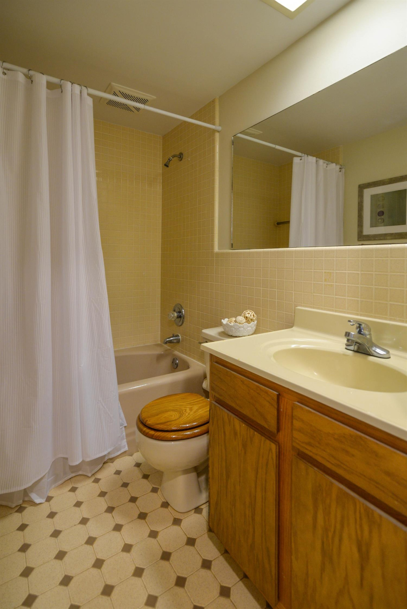 16 Riverside Lane Saline, MI 48176 - Photo 18 of 58 Photo 18