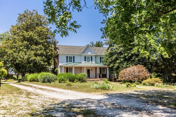 $2,350,000 | 7655 Hat Creek Road, Brookneal, VA 24528