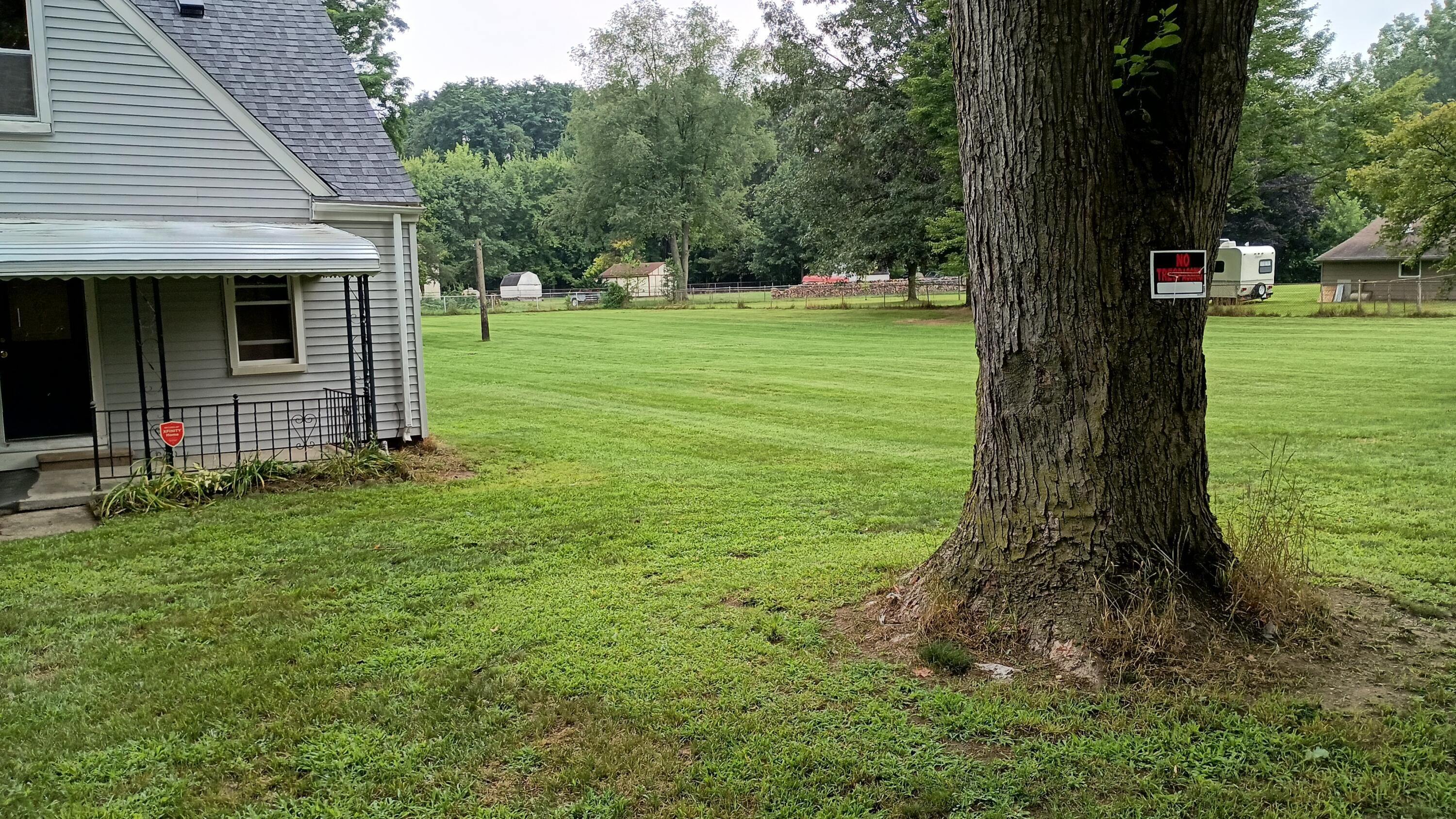 39495 Willis Road Belleville, MI 48111 - Photo 27 of 107 aaa front-yard (1)