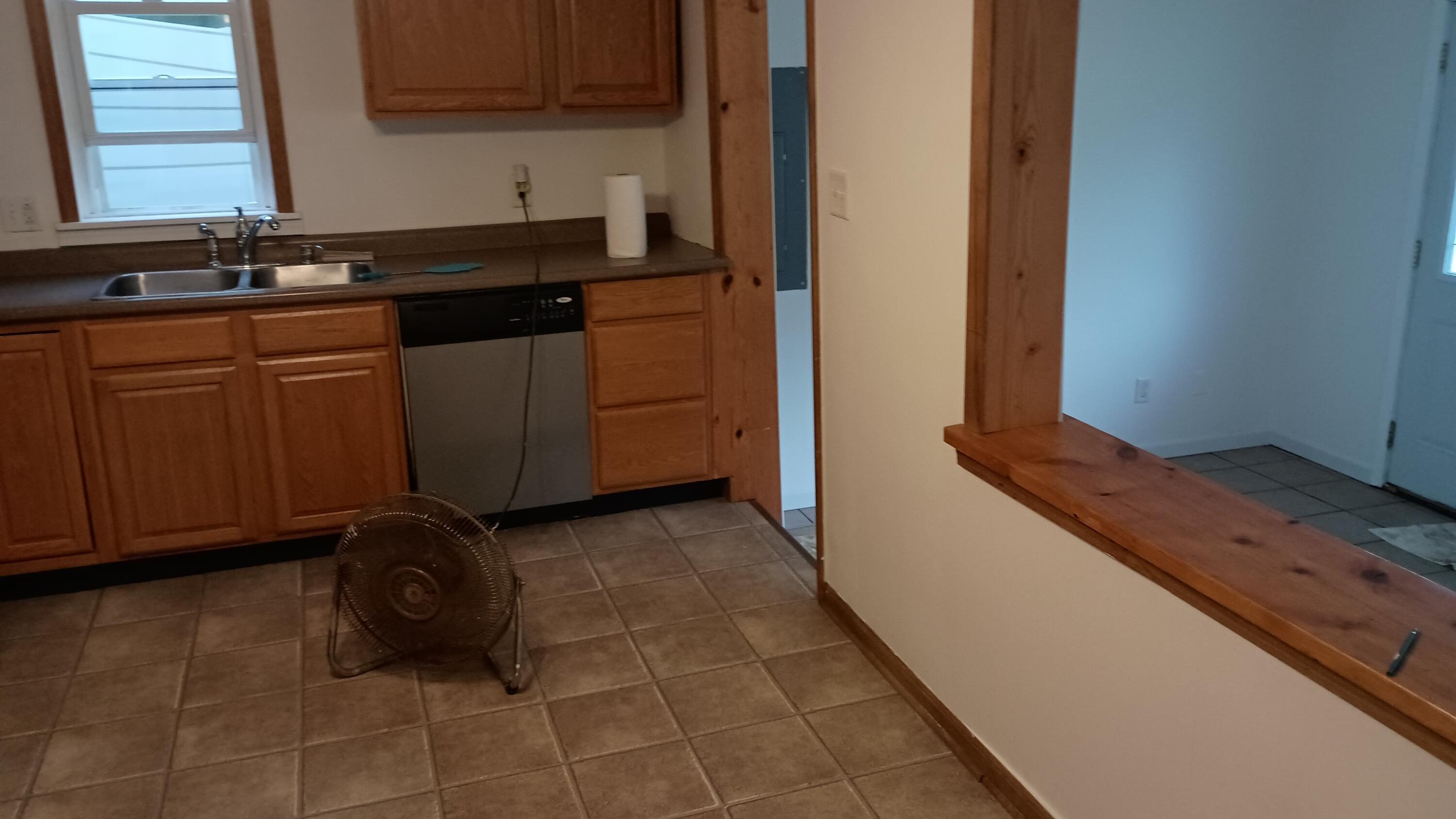 39495 Willis Road Belleville, MI 48111 - Photo 48 of 107 Kitchen (2)