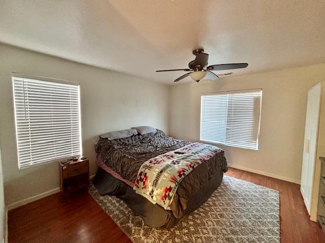 820 Talbot Drive Hollister, CA 95023 - Photo 8 of 27 a bedroom with a bed and a window