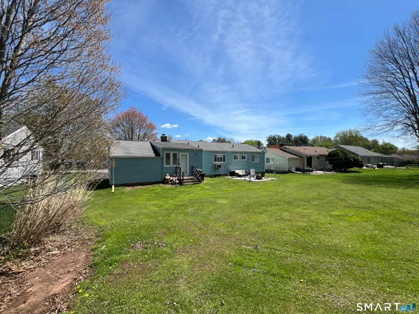$349,900 | 325 Barbara Road, Middletown, CT 06457