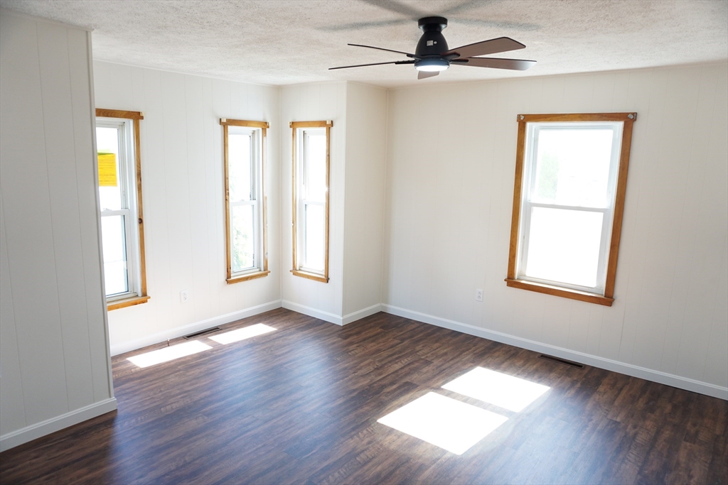 18 Sutherland Street Lowell, MA 01850 - Photo 20 of 28