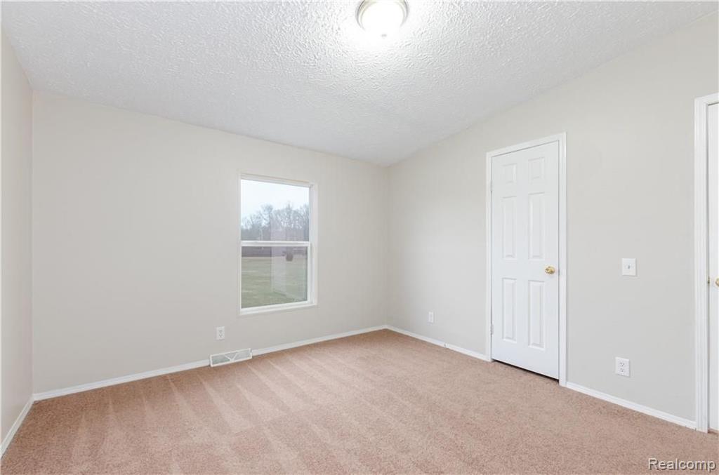 23500 Karr Road Belleville, MI 48111 - Photo 18 of 42