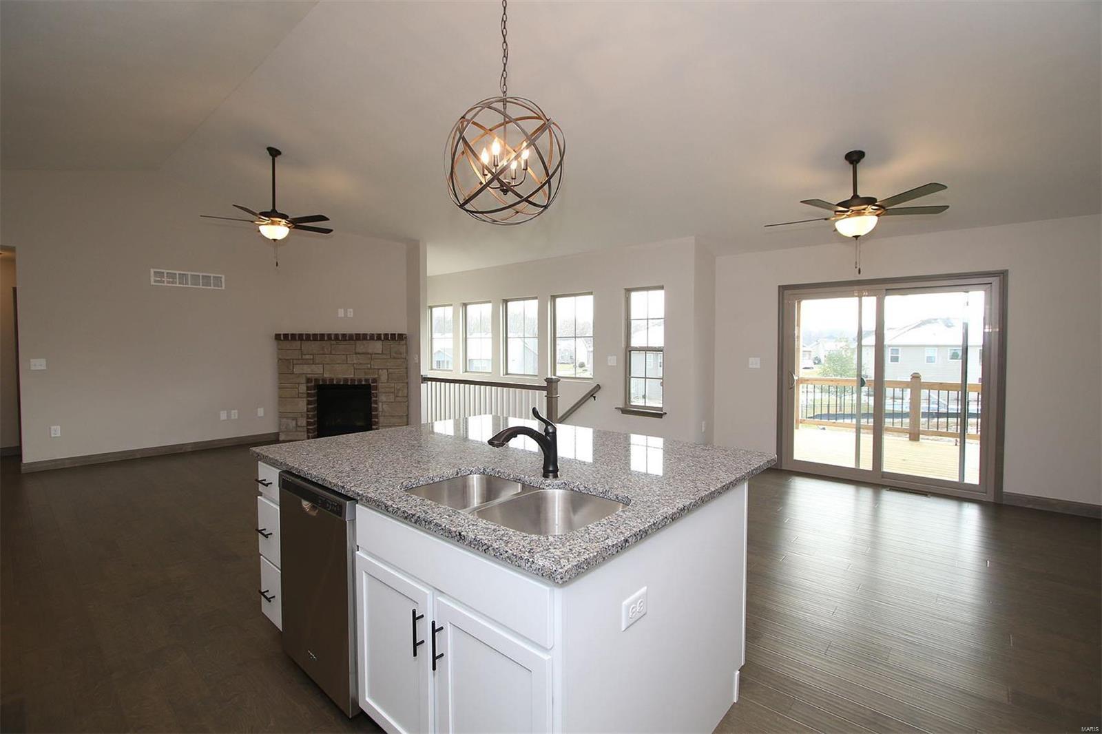 424 Briar Creek Road Troy, IL 62294 - Photo 13 of 47 Gallery Image 13