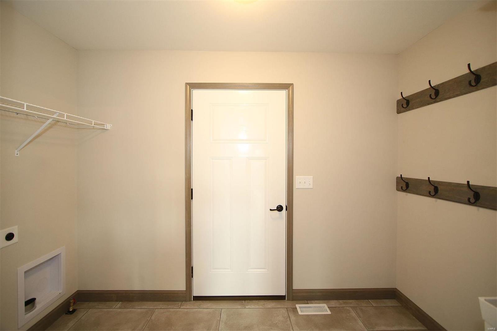424 Briar Creek Road Troy, IL 62294 - Photo 17 of 47 Gallery Image 17