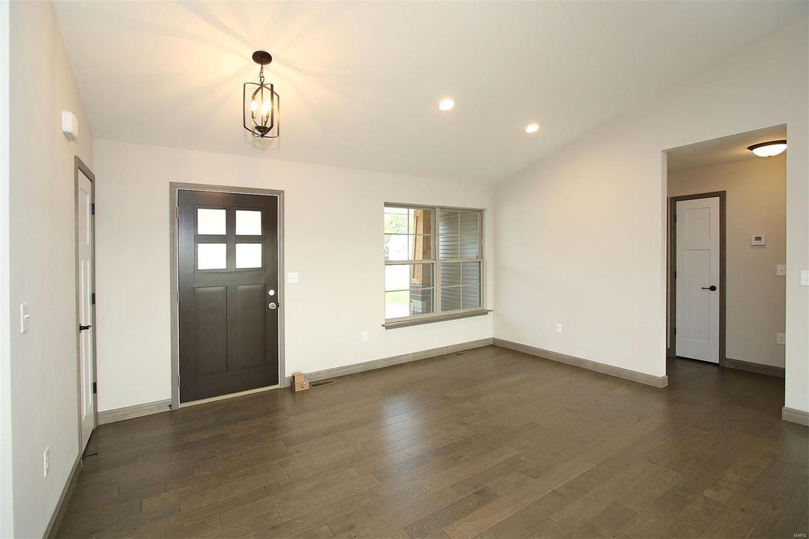 424 Briar Creek Road Troy, IL 62294 - Photo 5 of 47 Gallery Image 5