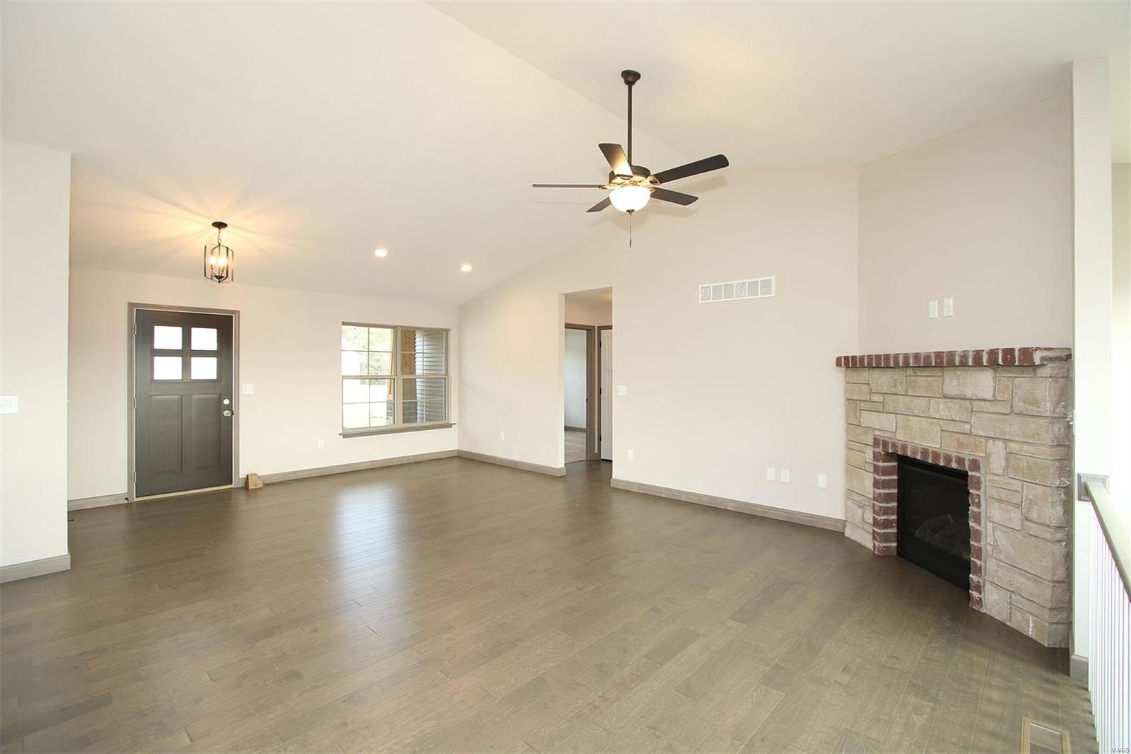 424 Briar Creek Road Troy, IL 62294 - Photo 7 of 47 Gallery Image 7
