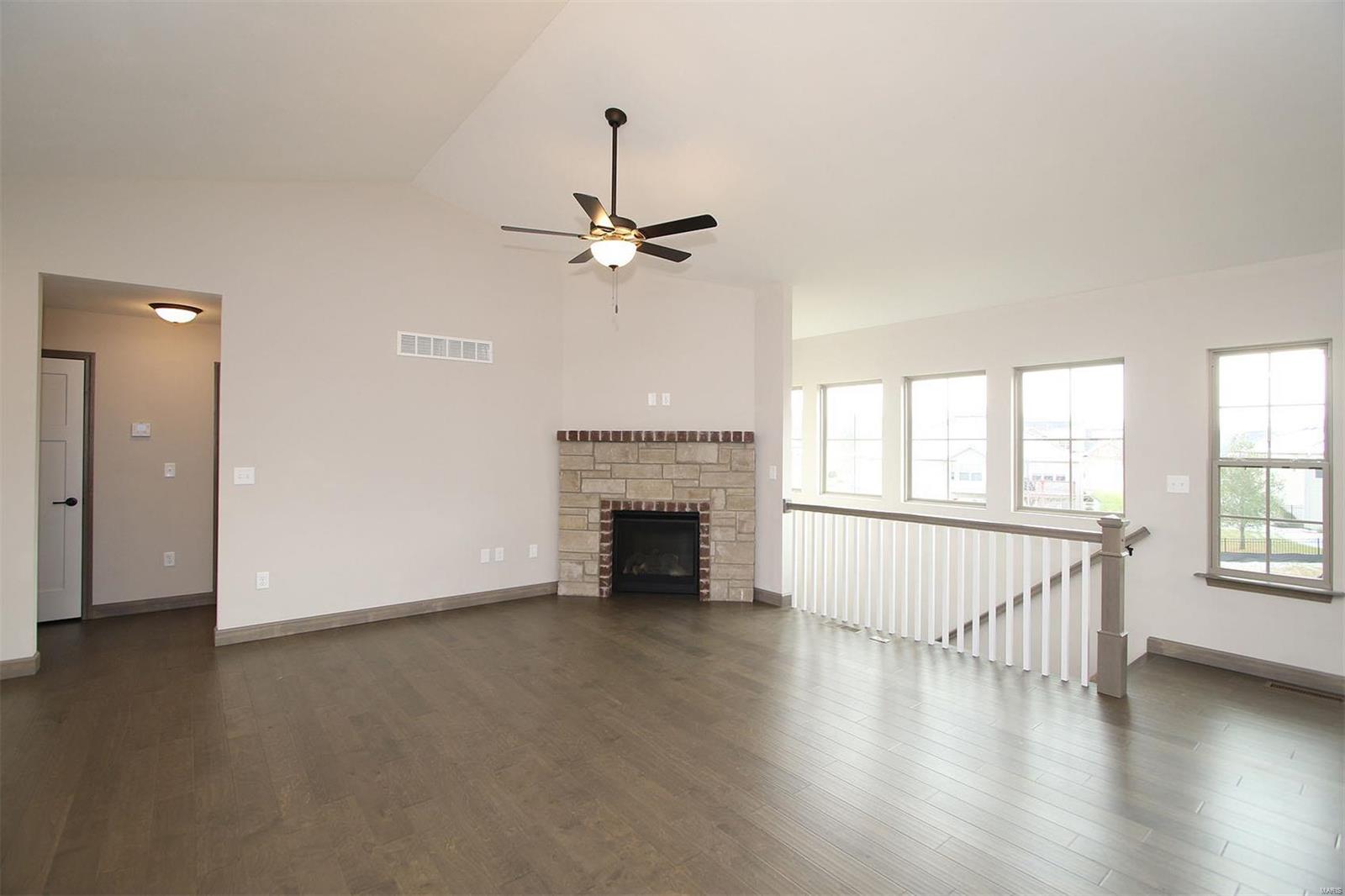 424 Briar Creek Road Troy, IL 62294 - Photo 8 of 47 Gallery Image 8