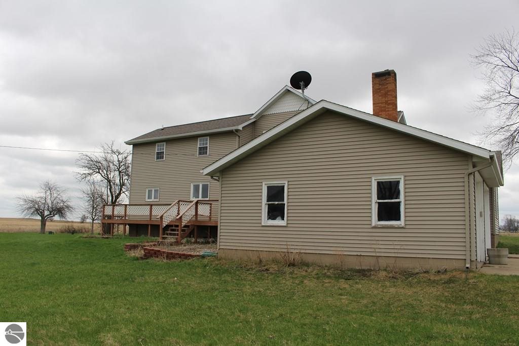 5135 South Shepherd Road Shepherd, MI 48883 - Photo 18 of 24 1783539-17.JPG