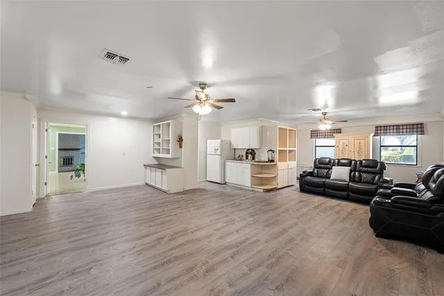 $499,900 | 544 Lusk Creek Road, Eddy, TX 76524