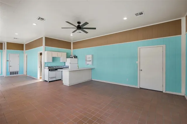 $499,900 | 544 Lusk Creek Road, Eddy, TX 76524