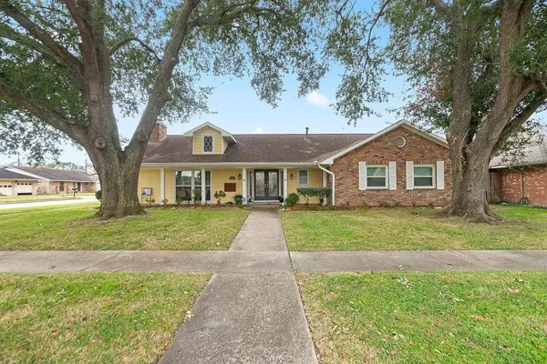 $300,000 | 2718 Lufkin Lane, Deer Park, TX 77536