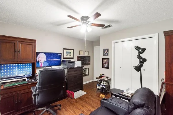 $300,000 | 2718 Lufkin Lane, Deer Park, TX 77536