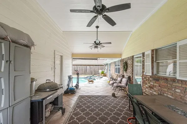 $300,000 | 2718 Lufkin Lane, Deer Park, TX 77536