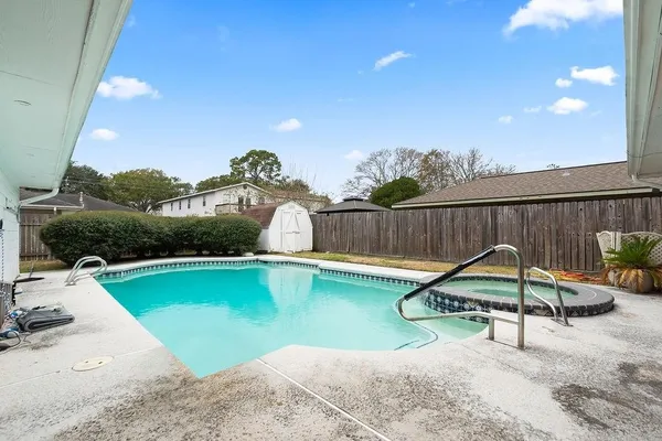 $300,000 | 2718 Lufkin Lane, Deer Park, TX 77536