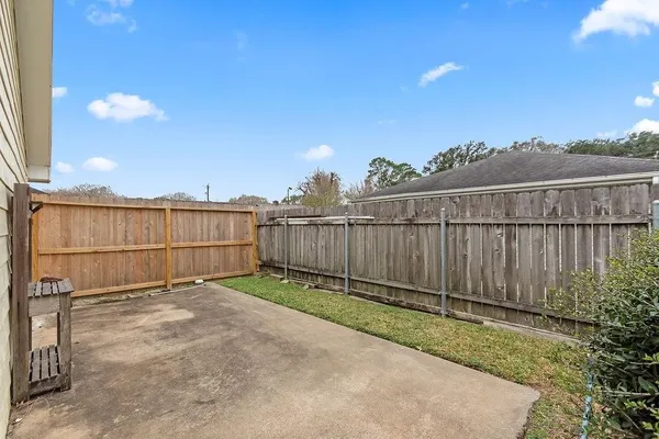 $300,000 | 2718 Lufkin Lane, Deer Park, TX 77536