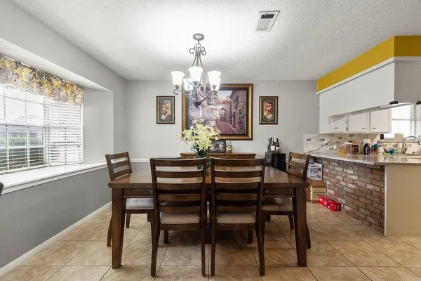 $300,000 | 2718 Lufkin Lane, Deer Park, TX 77536