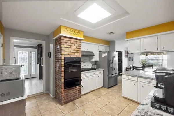 $300,000 | 2718 Lufkin Lane, Deer Park, TX 77536