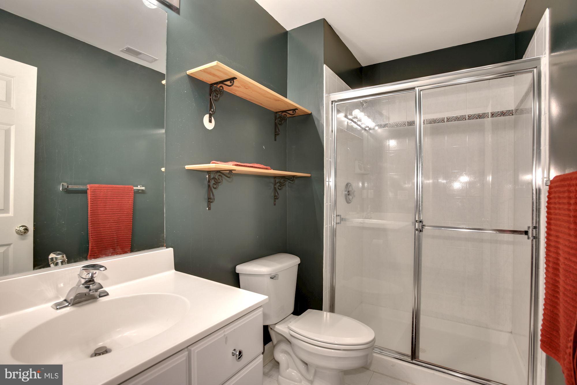 20563 Quarterpath Trace Circle Sterling, VA 20165 - Photo 31 of 41