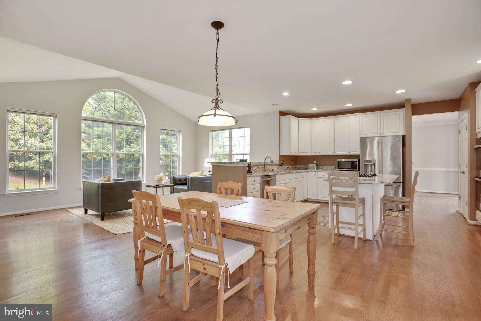 20563 Quarterpath Trace Circle Sterling, VA 20165 - Photo 6 of 41