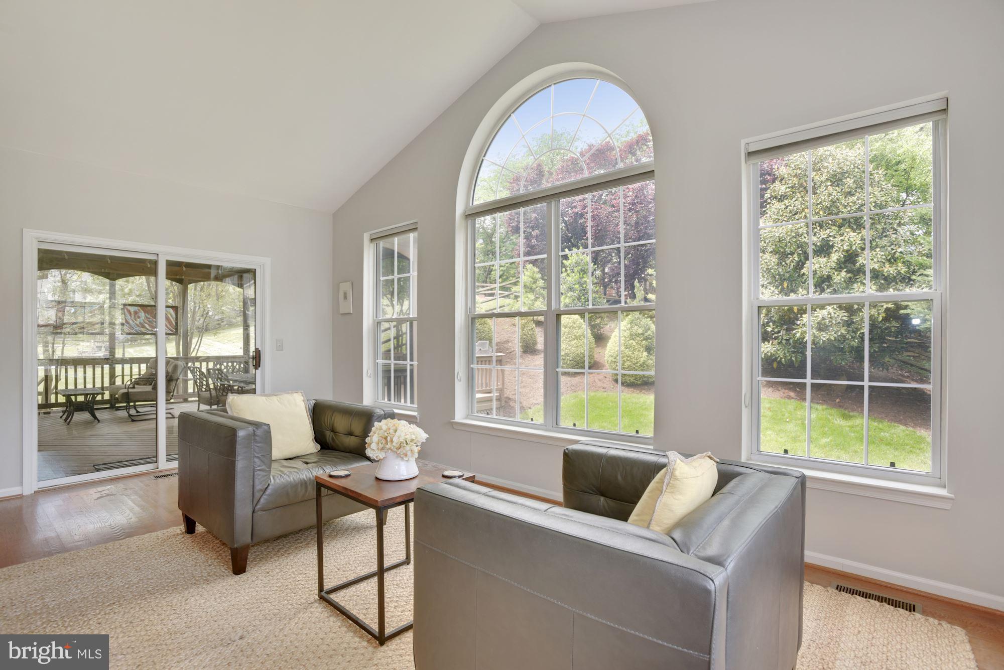 20563 Quarterpath Trace Circle Sterling, VA 20165 - Photo 8 of 41