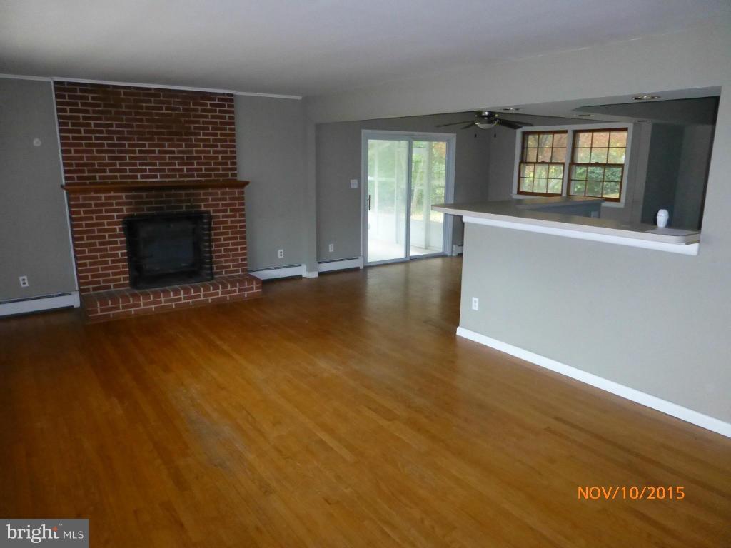 2222 Pleasantville Road Fallston, MD 21047 - Photo 5 of 21 Living Room