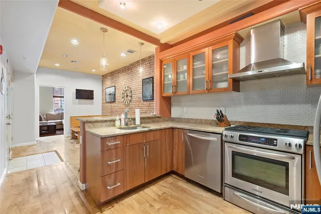 $800,000 | 933 Garden Street, Unit 3, Hoboken, NJ 07030