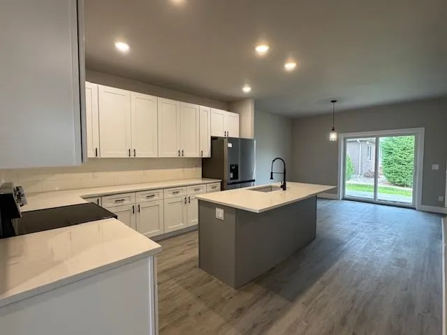 $449,900 | 2616 Cumberland Drive, Janesville, WI 53546