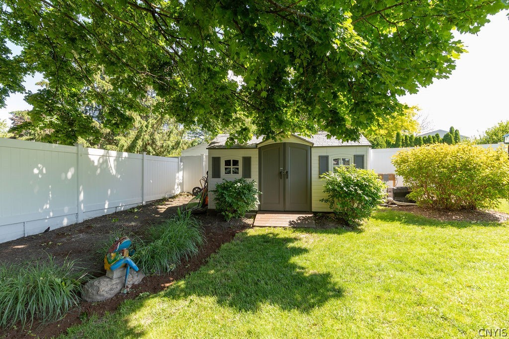 7454 Thunderbird Road Clay, NY 13088 - Photo 44 of 48