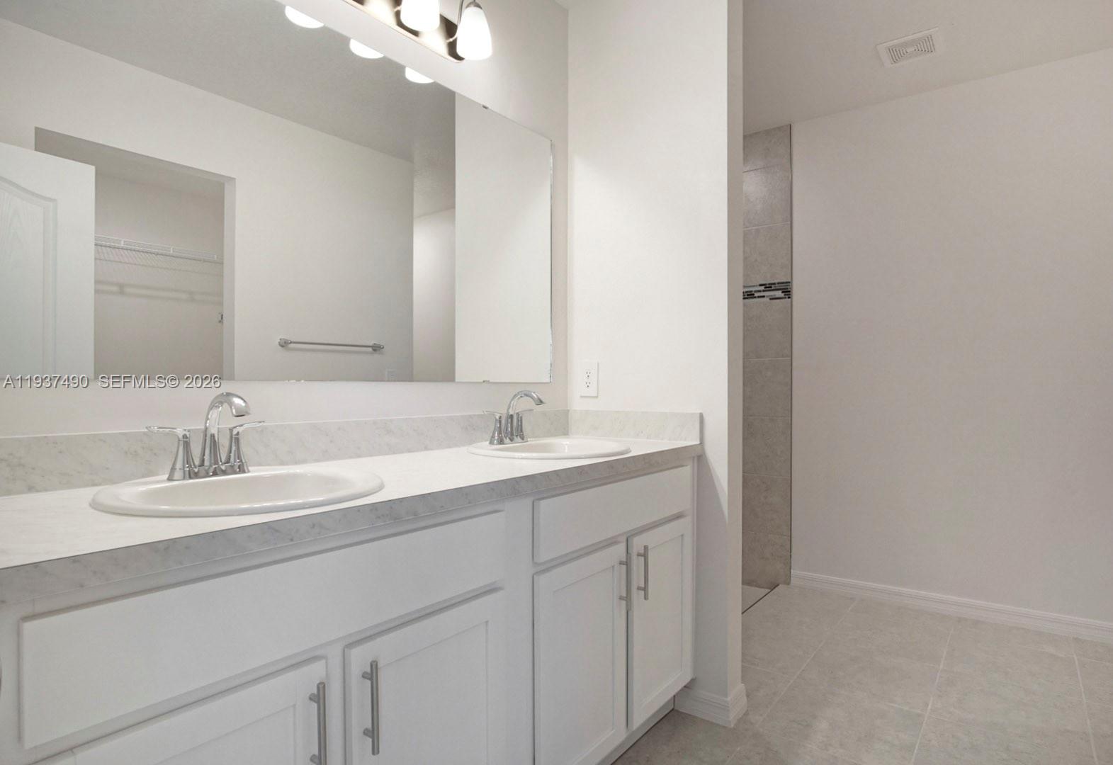 811 Southeast Seahouse Drive Port St. Lucie, FL 34983 - Photo 14 of 24 Gallery Image 14