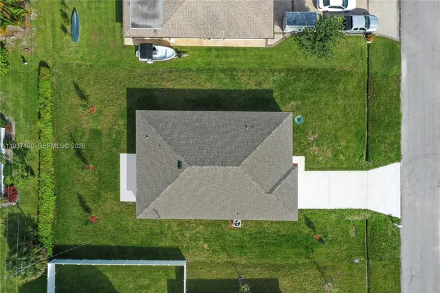 $430,000 | 811 Southeast Seahouse Drive, Port St. Lucie, FL 34983