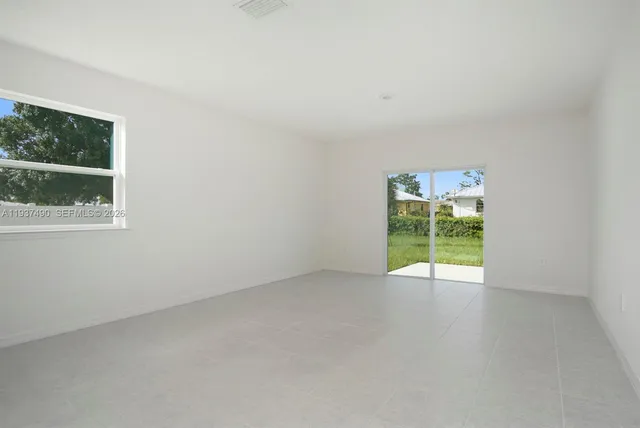 $430,000 | 811 Southeast Seahouse Drive, Port St. Lucie, FL 34983