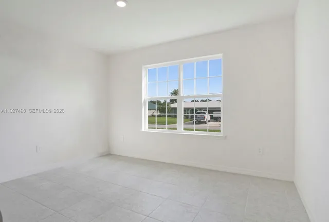 $430,000 | 811 Southeast Seahouse Drive, Port St. Lucie, FL 34983