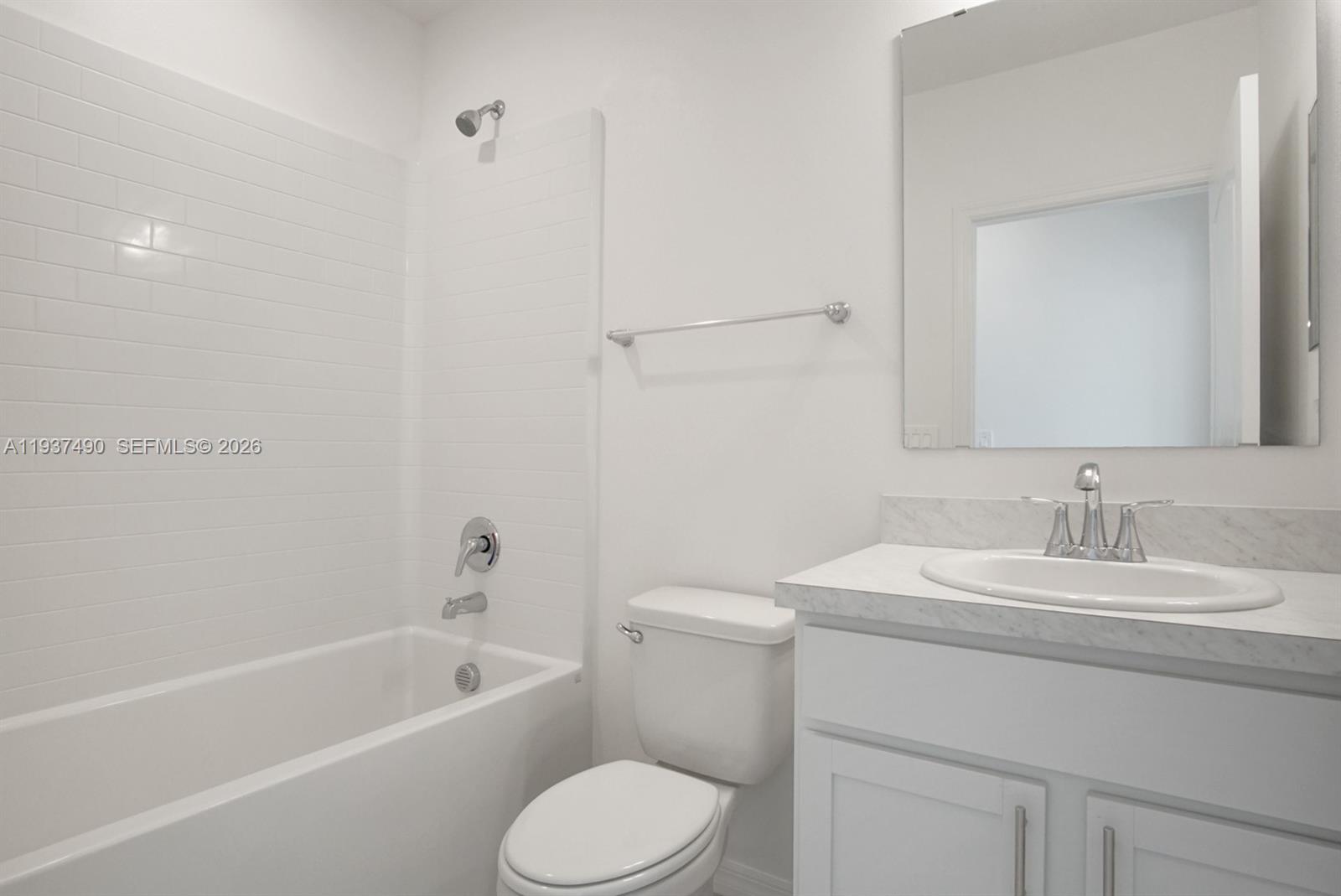 811 Southeast Seahouse Drive Port St. Lucie, FL 34983 - Photo 10 of 24 Gallery Image 10