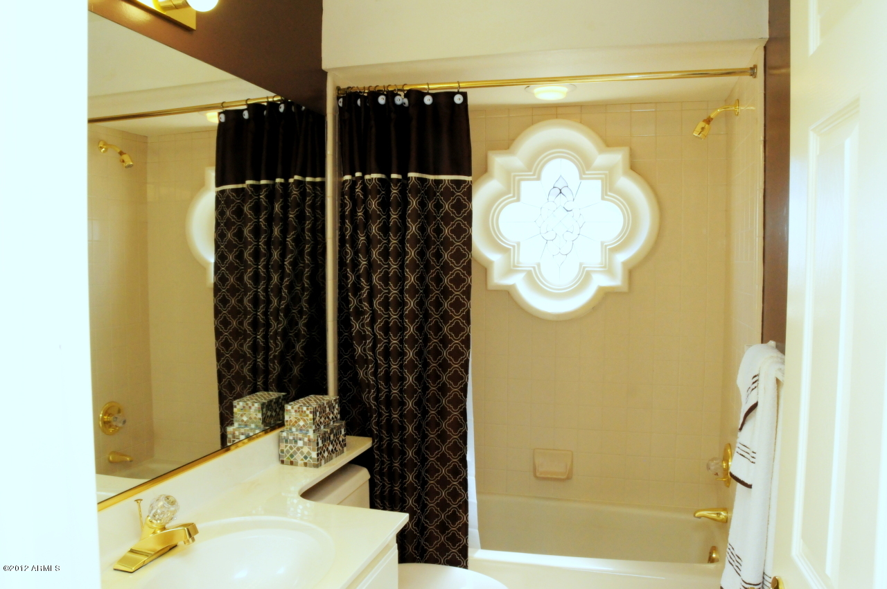 18502 East Poco Rio Drive Rio Verde, AZ 85263 - Photo 34 of 34 Guest bathroom