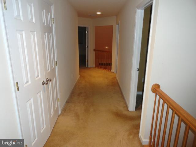 3130 Courtside Road Bowie, MD 20721 - Photo 6 of 29 Upstairs Hall Way