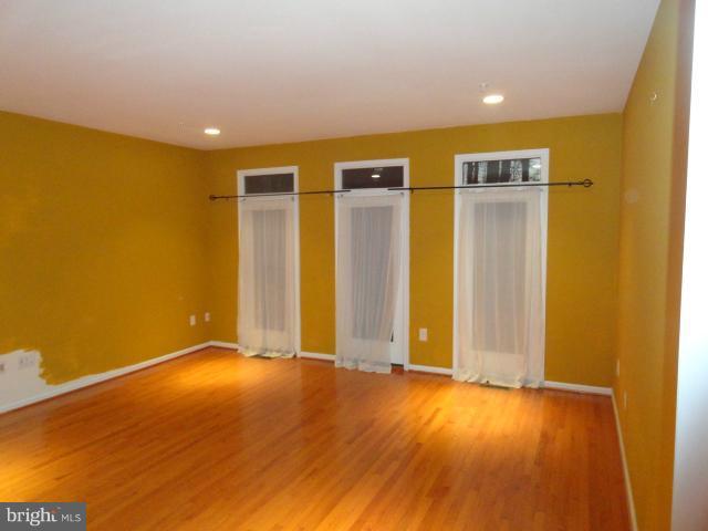 3130 Courtside Road Bowie, MD 20721 - Photo 7 of 29 Living Room