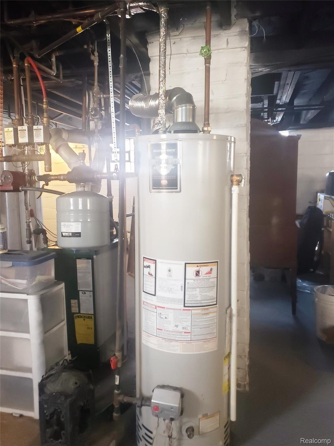 20418 Merriman Road Romulus, MI 48174 - Photo 80 of 87 Hot Water Tank