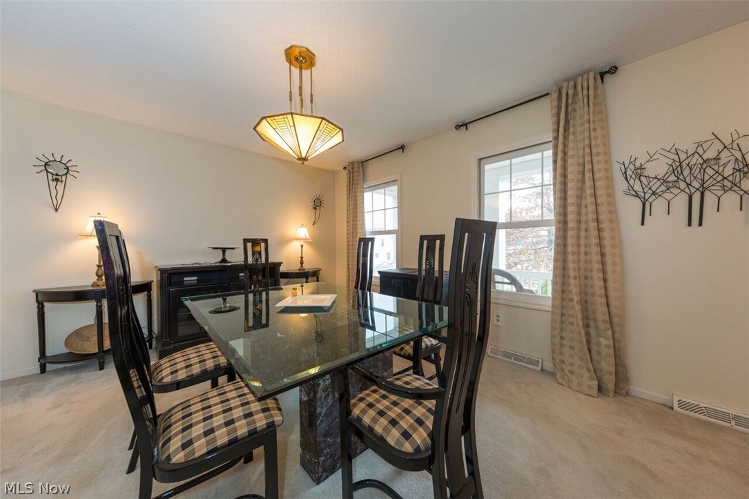 4396 Brooks Road Cleveland, OH 44105 - Photo 8 of 29 dining room