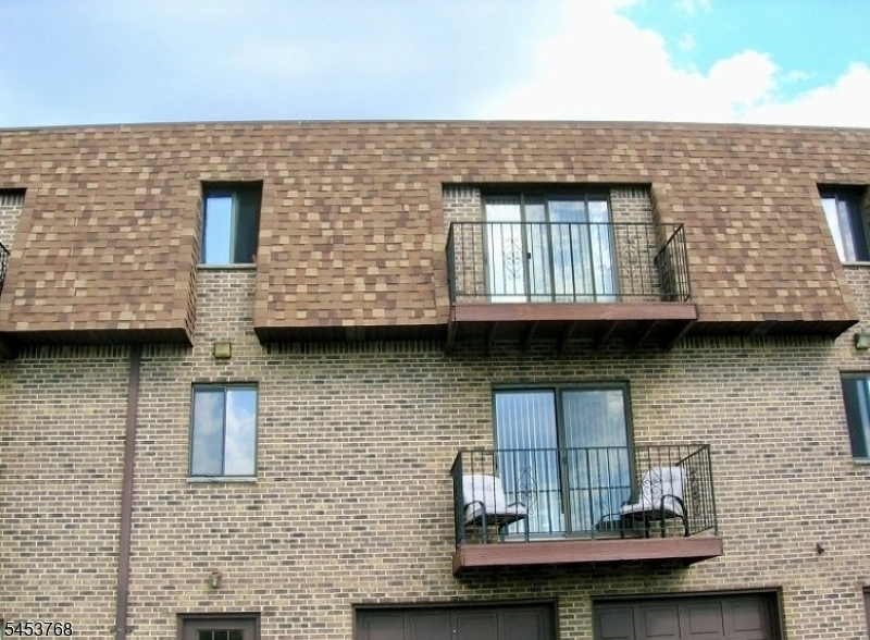 825 Riverside Avenue, Unit 106 Lyndhurst, NJ 07071 - Photo 3 of 34 Gallery Image 3