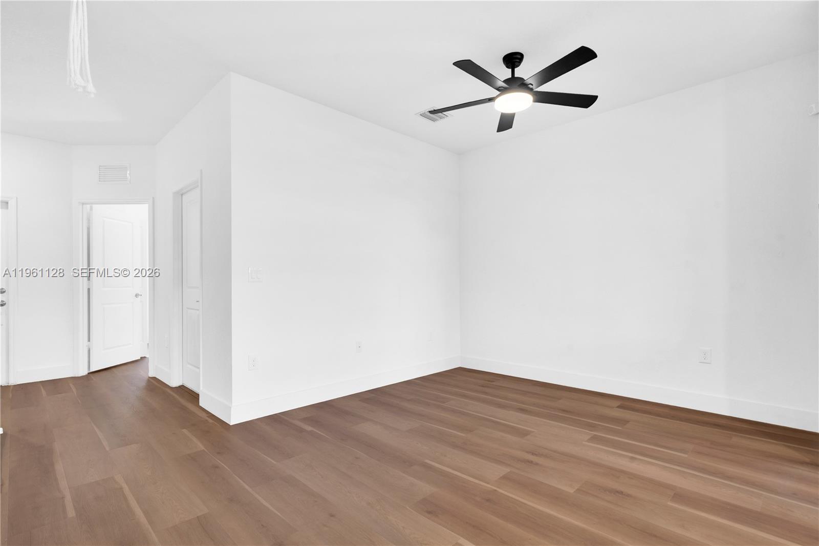 859 Northeast 211th Street Miami, FL 33179 - Photo 18 of 34