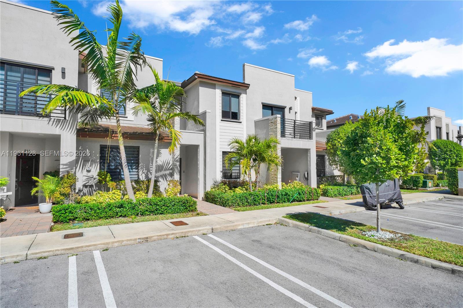 859 Northeast 211th Street Miami, FL 33179 - Photo 34 of 34