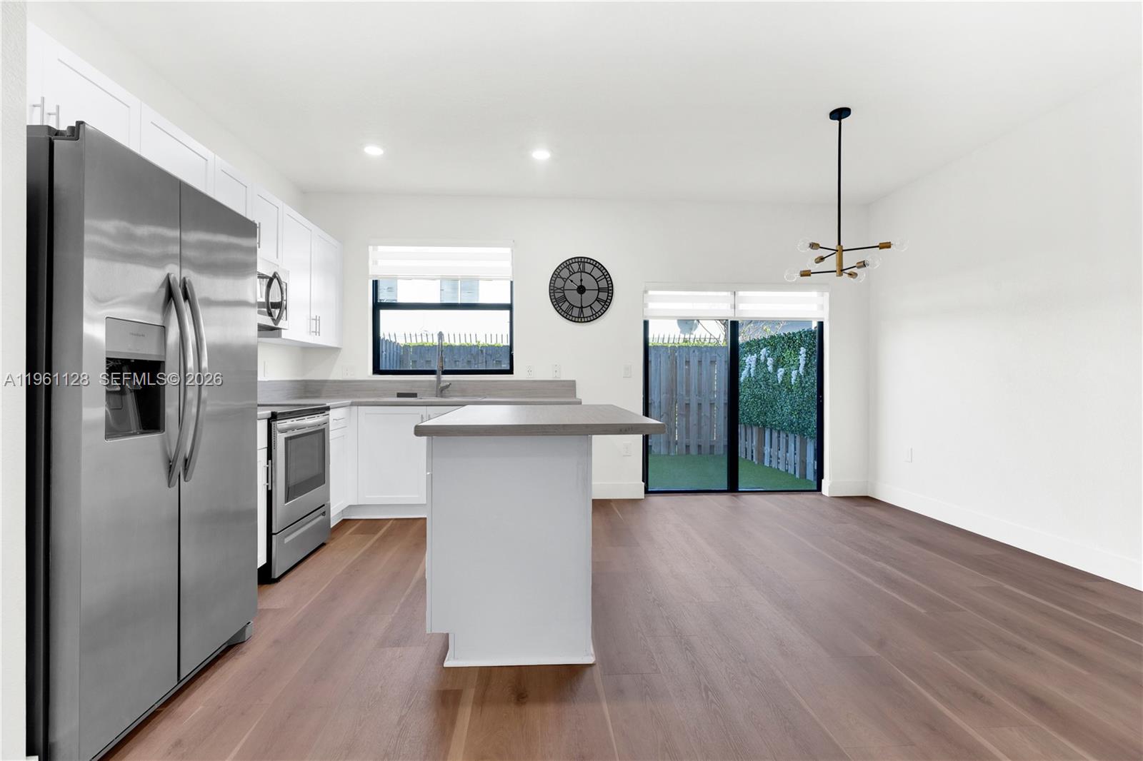 859 Northeast 211th Street Miami, FL 33179 - Photo 5 of 34