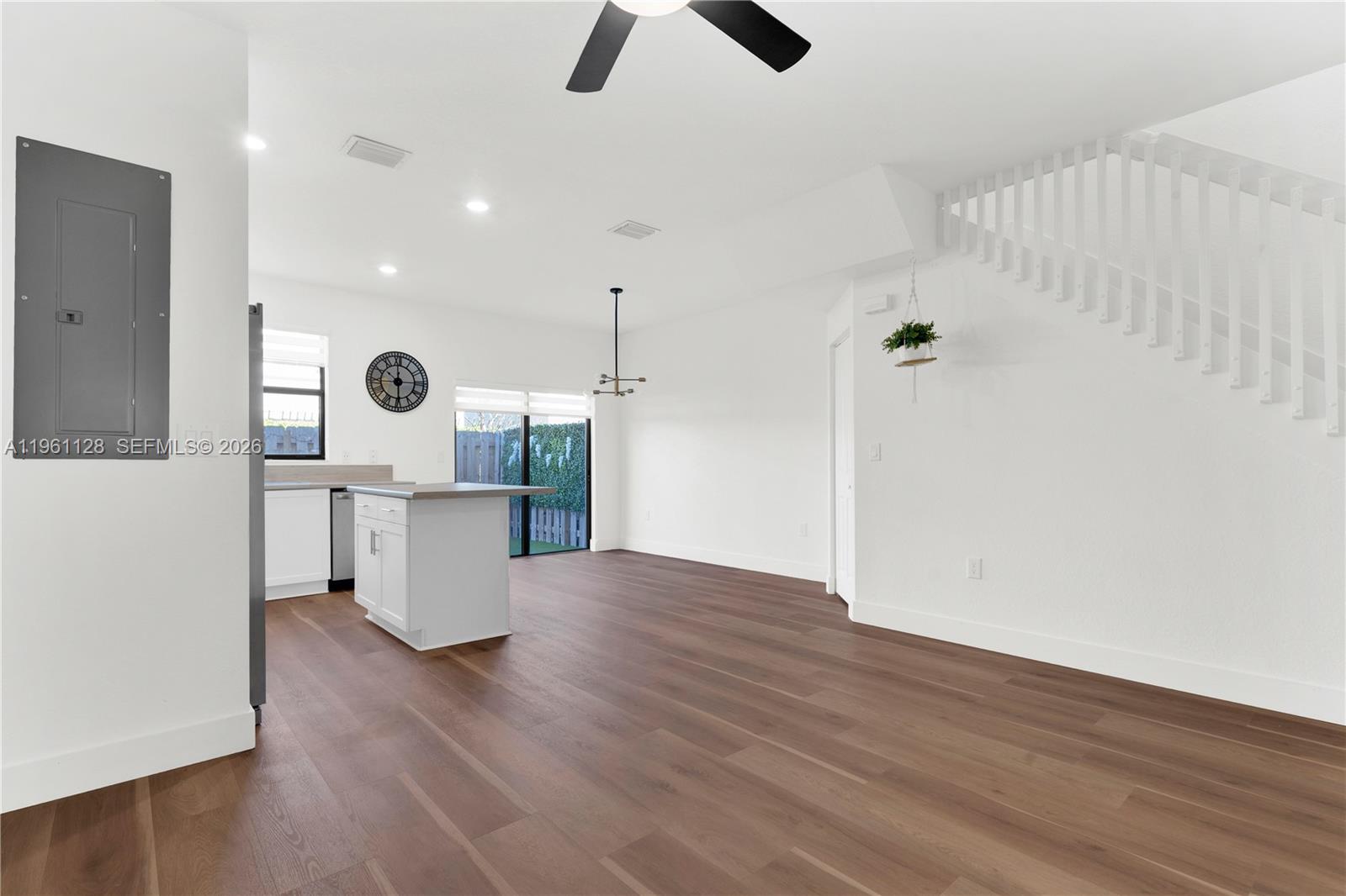 859 Northeast 211th Street Miami, FL 33179 - Photo 10 of 34