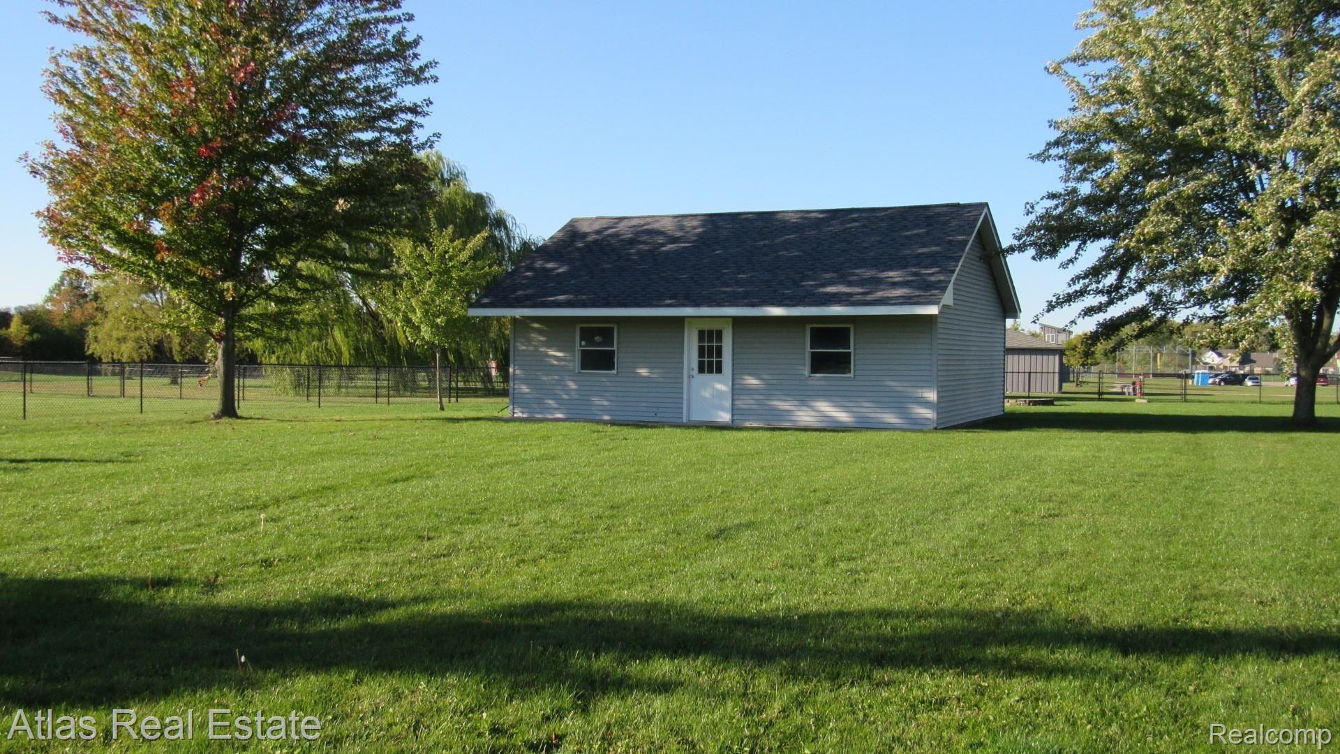 1441 Reid Road Grand Blanc, MI 48439 - Photo 9 of 31 IMG_2679.JPG